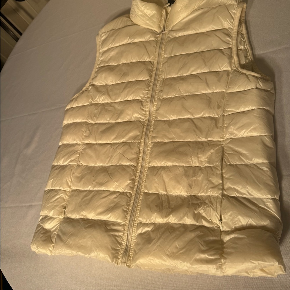 Women's Cream Puffer Vest